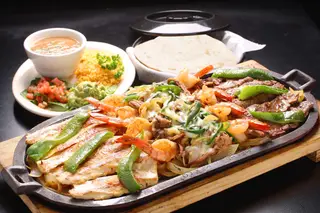 Lupes Tex-mex Restaurant & Grill Inc, restaurant, Arlington