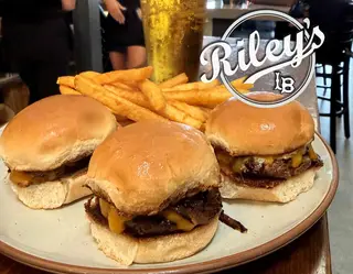 Riley's, gastropub, Long Beach