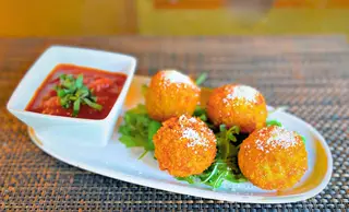 Giro Trattoria & Pizza, italian restaurant, Flower Mound