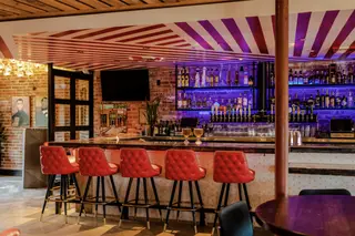 Mutt's, restaurant, Newport Beach