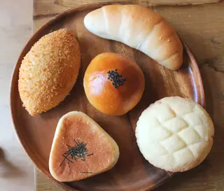 The Loaf Bakery and Cafe, bakery, Santa Clarita