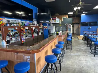 Manny's Bar & Grill, bar and grill restaurant, Chula Vista