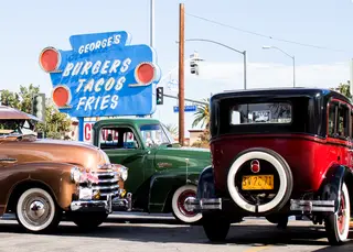 George's Drive-In, theme restaurant, Riverside