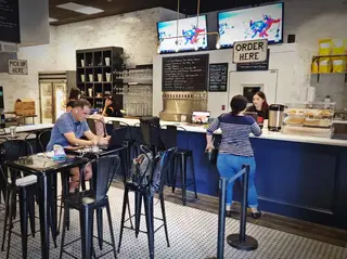 Cordova Cafe & Bottleshop, cafe, Pasadena