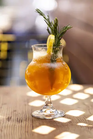The Hangout Restaurant and Bar, bar and grill restaurant, San Diego