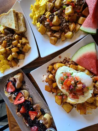 The Cafe Krave, breakfast and brunch restaurant, Anaheim