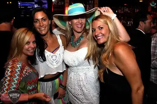 Saddle Bar, dive bar, Solana Beach
