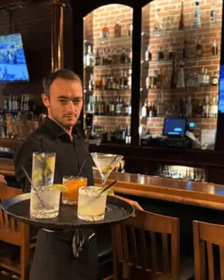 The Royal Falconer Pub & Restaurant, steakhouse, Redlands