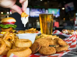 The Draft Restaurant and Sports Bar, sports bar, Oceanside