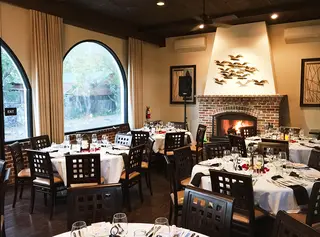 Trevor's at the Tracks, bar and grill restaurant, San Juan Capistrano