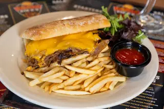 Enzo's BBQ Ale House, barbecue restaurant, Encinitas
