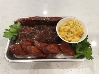 Radical Dogg BBQ and Fish Restaurant, barbecue restaurant, Rancho Cucamonga