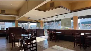 Seasoning Alley, mediterranean restaurant, Monrovia