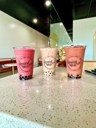 Almond Haus Café-Claremont, smoothie juice bar, Claremont