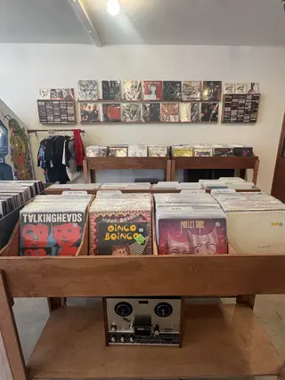 Cosmic Vinyl, second hand clothing store, Los Angeles
