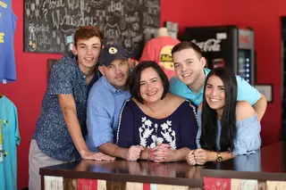 Chiller Bee Frozen Yogurt, frozen yogurt shop, Frisco