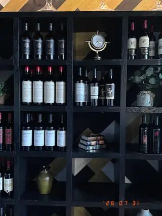 Tommy Vs Urban Kitchen and Bar, italian restaurant, Carlsbad