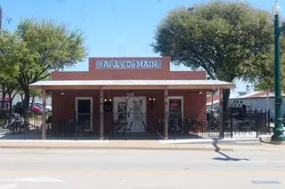 AJ's On Main, barbecue restaurant, Grapevine