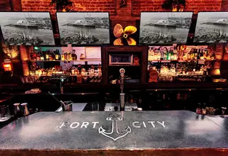 Port City Tavern, bar and grill restaurant, Long Beach
