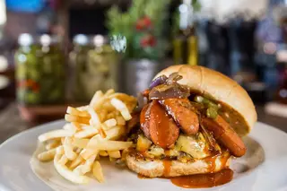 Enzo's BBQ Ale House, barbecue restaurant, Oceanside