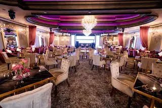 Le Chansona, music venue, Glendale