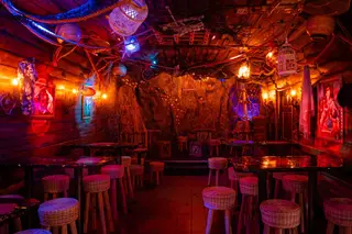 The Lost Inferno, bar and grill restaurant, San Clemente