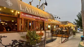 Latitude 32 Pub House & Grill, sports bar, San Diego