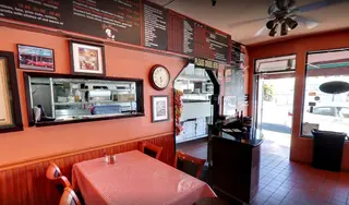 Delucas Pizza, pizza restaurant, San Diego